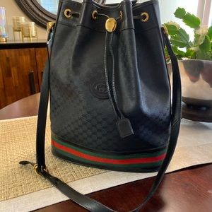 Gucci Authentic Vintage Over the Shoulder Bag